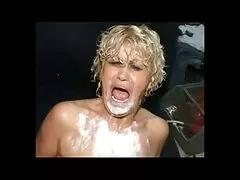 سواره دار فالوس از مدل های پورنو با استعداد سایت های سکس چت بالغ لذت می برد از blowjob بسیار جذاب