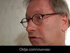رابطه جنسی POV با یک بلوند بهترین سایتهای فیلم سکسی جوان و لاغر که در لعنتی بسیار ماهر است ، نزدیک است