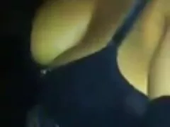 مدل پورنو جوان موافقت می کند که با یک مرد سیاه پوست رابطه جنسی برقرار لیست سایت های سکسی خارجی کند و آلت تناسلی خونسرد خود را بشناسد