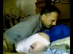 شیردوشی بزرگ با MILF شرم آور بالغ و یک بیدمشک مرطوب به طرز ماهرانه ای با یک پسر پیروز می اکانت سایت های سکسی شود